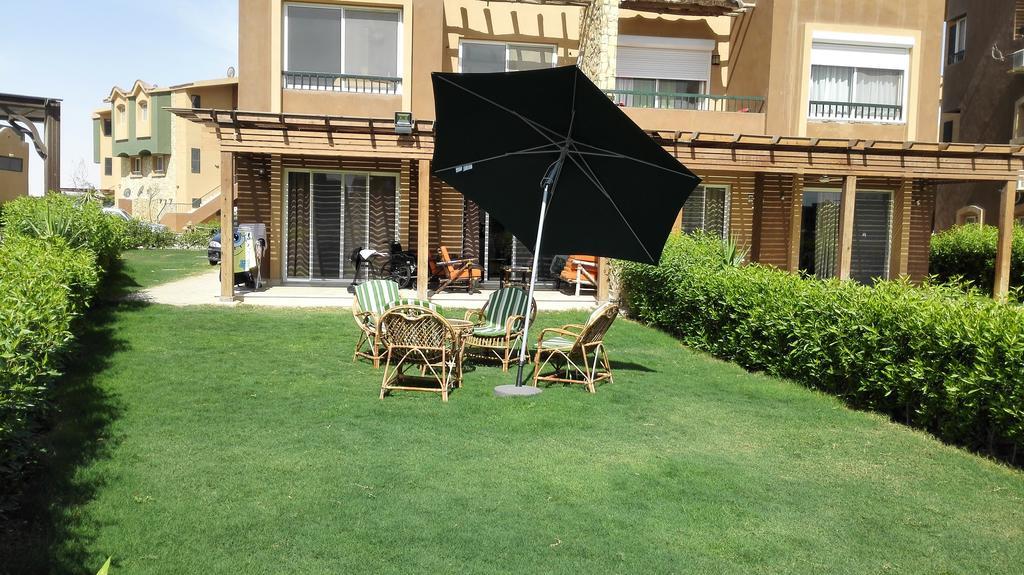 Three-Bedroom Garden Chalet At Marina Wadi Degla For Families Айн-Сохна Номер фото